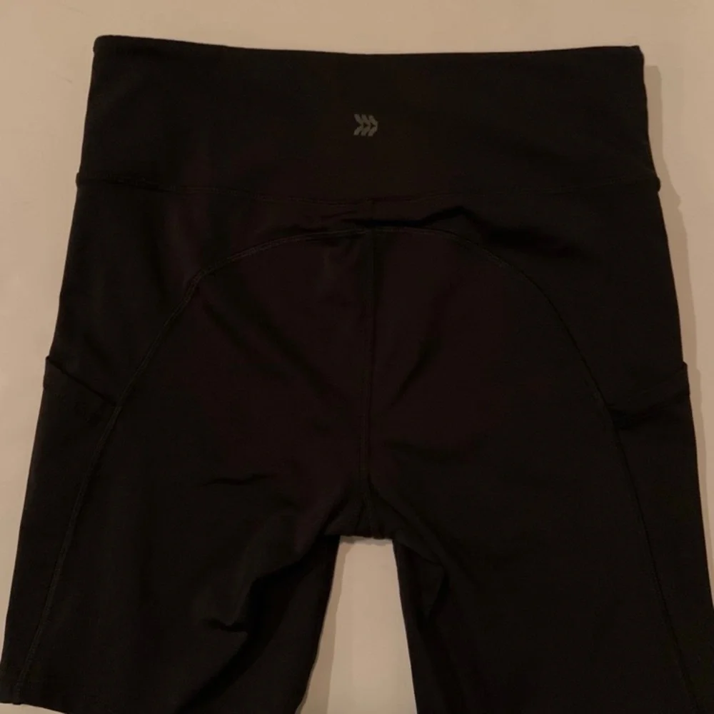 All In Motion Set Of 3 Women’s High-Rise Shorts Black Taupe Size Medium - Picture 10 of 12